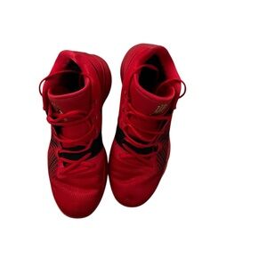 Nike Kyrie Flytrap
University Red
